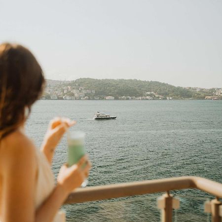 Radisson Blu Bosphorus Hotel Istanbul Luaran gambar View of the Gulf of Pag from the town of Pag