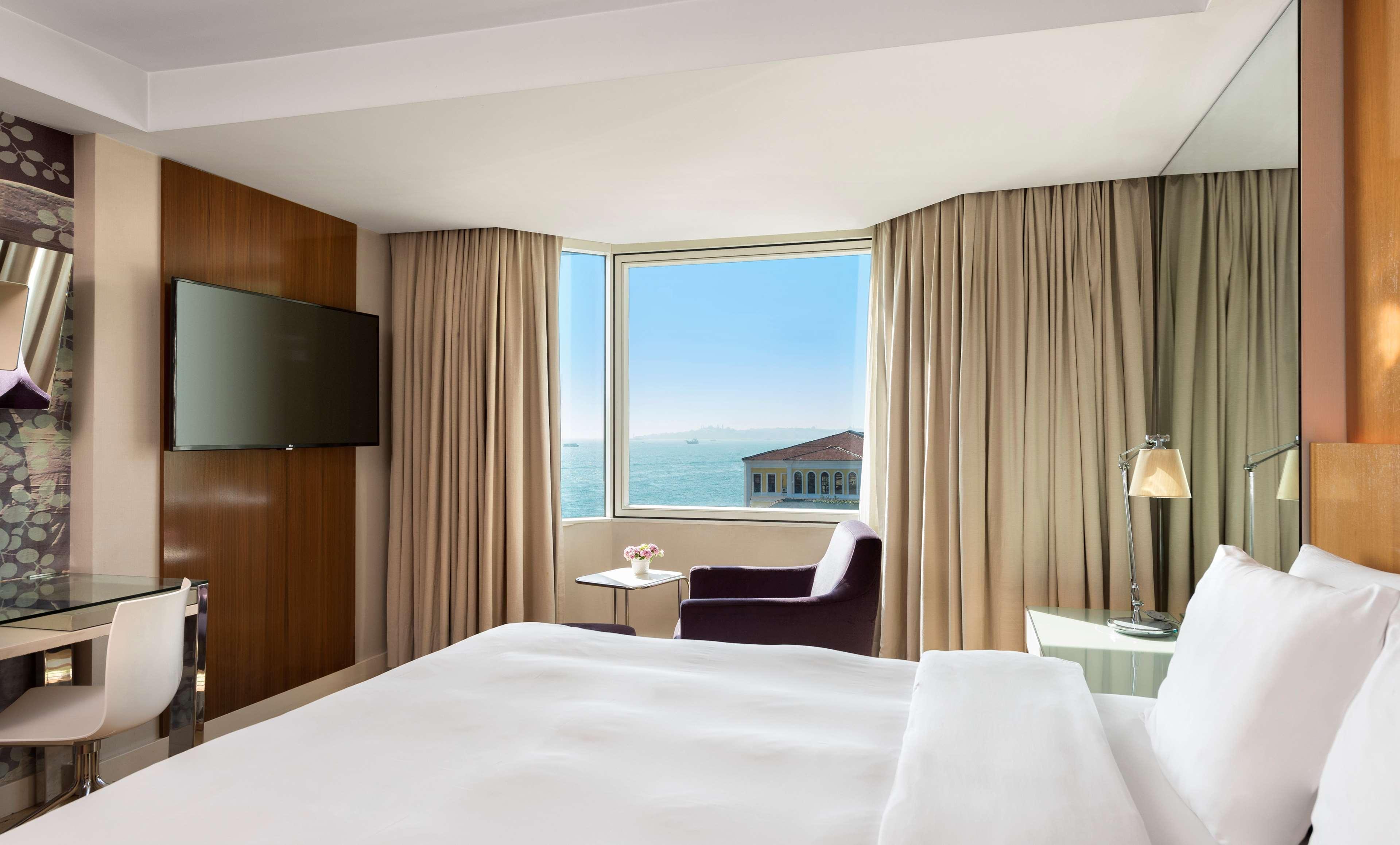 Radisson Blu Bosphorus Hotel Istanbul Luaran gambar A room at the hotel