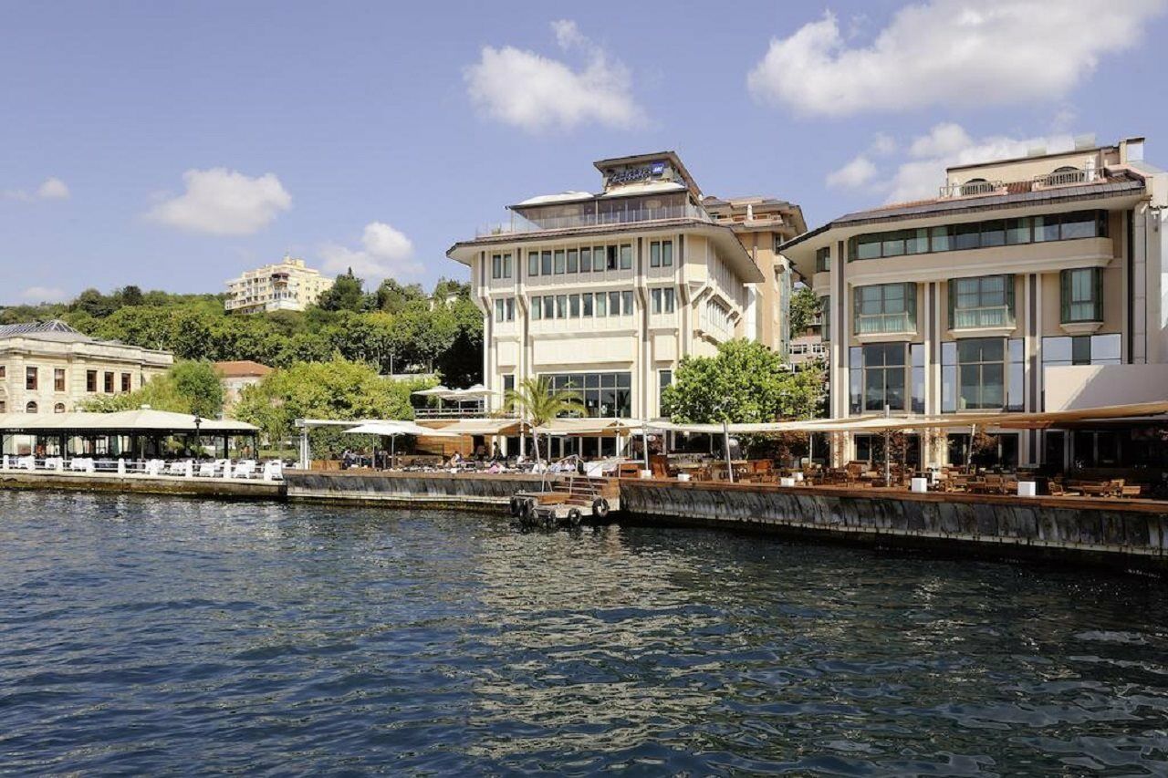 Radisson Blu Bosphorus Hotel Istanbul Luaran gambar The Four Seasons Hotel in Istanbul
